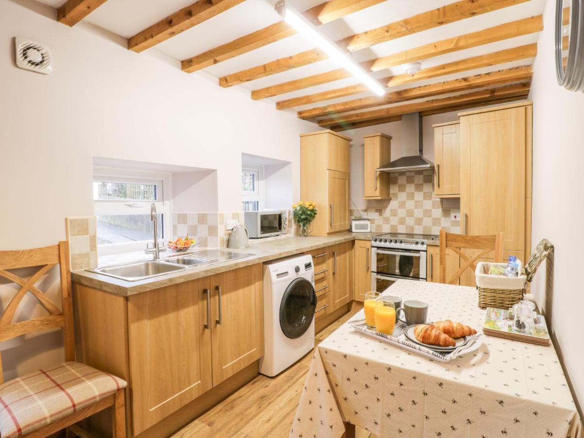 Barnaby Cottage Ярм Екстериор снимка