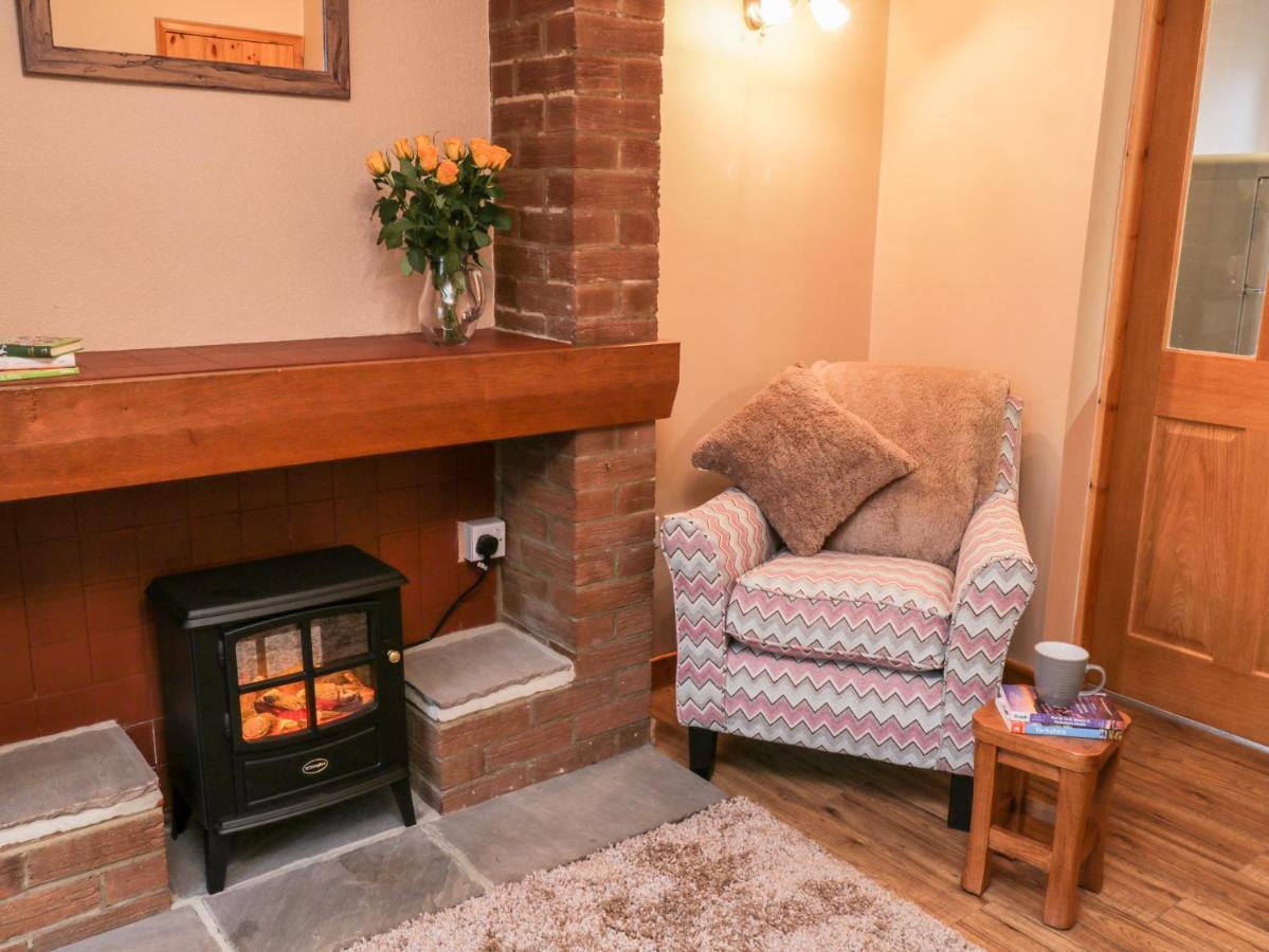Barnaby Cottage Ярм Екстериор снимка