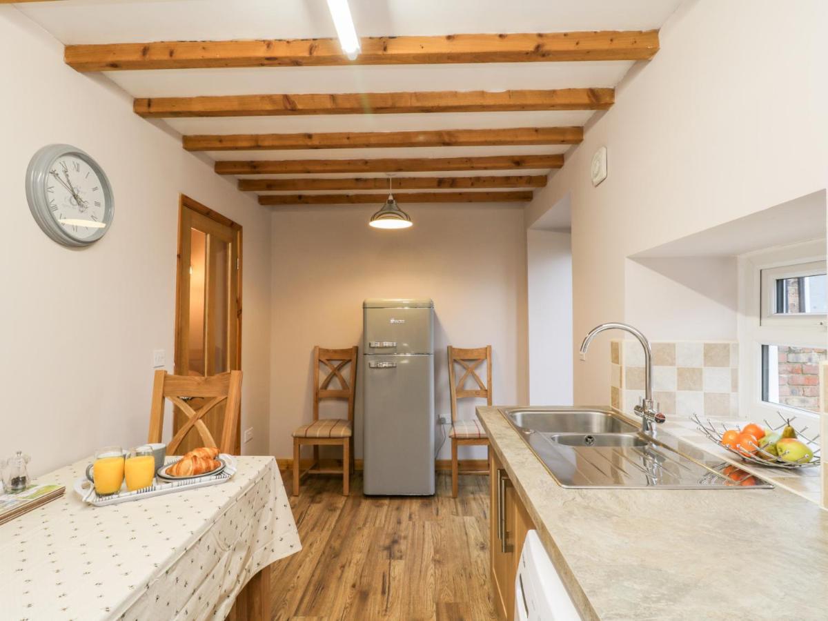 Barnaby Cottage Ярм Екстериор снимка